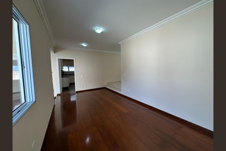 Casa de condomínio para alugar com 260m², 3 quartos e 4 vagasSala