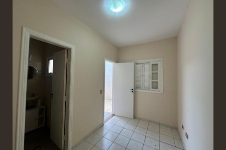 Casa de condomínio para alugar com 260m², 3 quartos e 4 vagasQuarto de Serviço