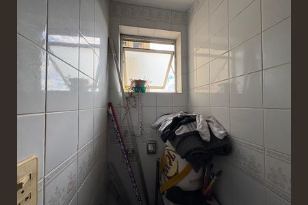 Apartamento à venda com 50m², 2 quartos e 1 vaga Apartamento à venda com 50m², 2 quartos e 1 vagaBanheiro de serviço