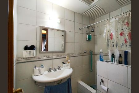 Banheiro Corredor de apartamento à venda com 2 quartos, 100m² em Grajaú, Rio de Janeiro