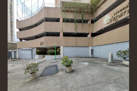Apartamento à venda com 100m², 2 quartos e 1 vagaFachada e portaria