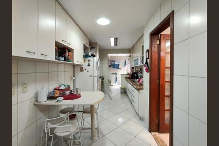 Apartamento à venda com 100m², 2 quartos e 1 vagaCozinha