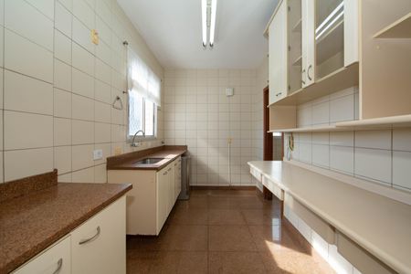 Apartamento à venda com 95m², 3 quartos e 2 vagasCOZINHA