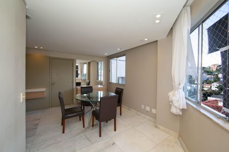 Apartamento à venda com 95m², 3 quartos e 2 vagasSALA