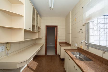 Apartamento à venda com 95m², 3 quartos e 2 vagasCOZINHA