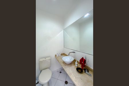 Casa à venda com 180m², 3 quartos e 4 vagasLavabo