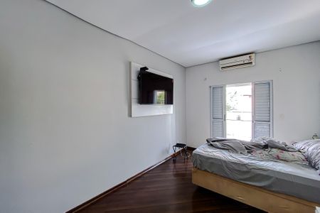 Casa à venda com 180m², 3 quartos e 4 vagasQuarto 1 - Suíte