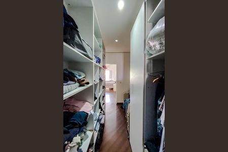 Casa à venda com 180m², 3 quartos e 4 vagasQuarto 1 - Suíte