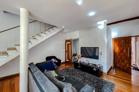 Casa à venda com 180m², 3 quartos e 4 vagasSala