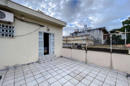 Casa à venda com 180m², 3 quartos e 4 vagasVaranda da Suíte