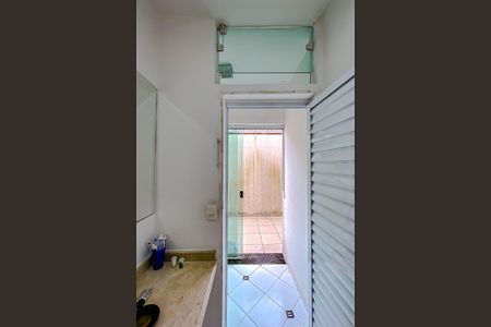 Casa à venda com 180m², 3 quartos e 4 vagasLavabo