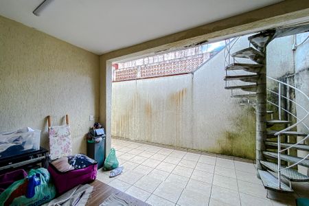 Casa à venda com 180m², 3 quartos e 4 vagasÁrea externa