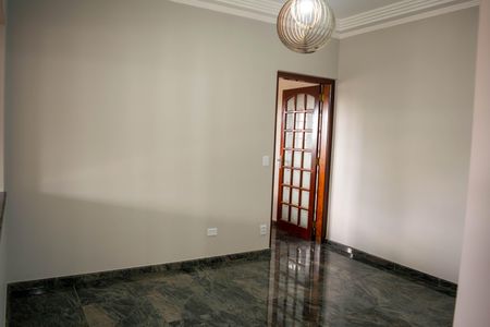 Casa para alugar com 259m², 3 quartos e 4 vagasSala