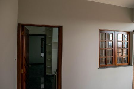 Casa para alugar com 259m², 3 quartos e 4 vagasCorredor