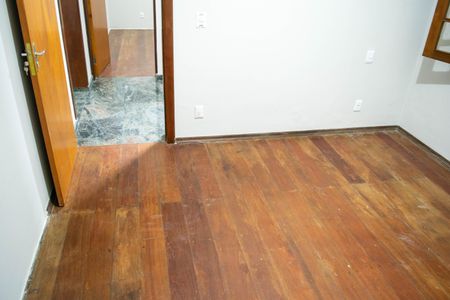 Casa para alugar com 259m², 3 quartos e 4 vagasQuarto