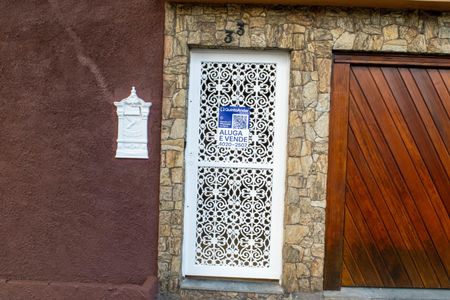 Casa para alugar com 259m², 3 quartos e 4 vagasFachada