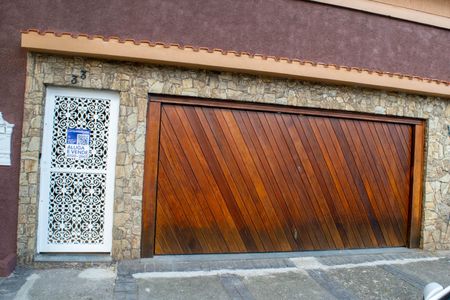 Casa para alugar com 259m², 3 quartos e 4 vagasPlaquinha NEBF-142 instalada em 09-04-2026