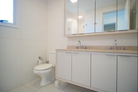 Apartamento para alugar com 162m², 3 quartos e 2 vagasBanheiro da Suíte 1