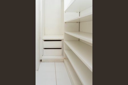 Apartamento para alugar com 78m², 3 quartos e 1 vagaCloset da suíte 2