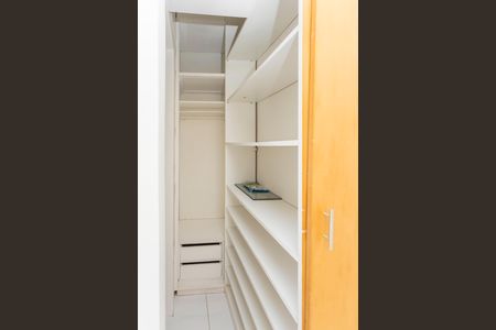 Apartamento para alugar com 78m², 3 quartos e 1 vagaCloset da suíte 2
