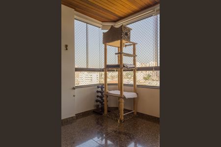 Apartamento à venda com 153m², 4 quartos e 3 vagasVaranda