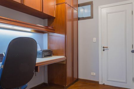 Apartamento à venda com 153m², 4 quartos e 3 vagasEscritório