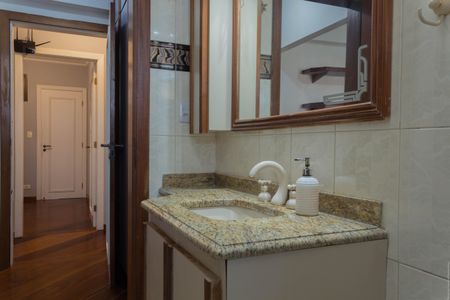 Apartamento à venda com 153m², 4 quartos e 3 vagasBanheiro da Suíte 3