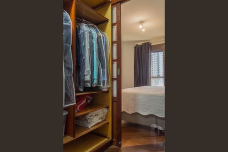 Apartamento à venda com 153m², 4 quartos e 3 vagasCloset da Suíte 1