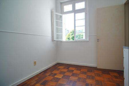Sala 2 de apartamento à venda com 3 quartos, 70m² em Floresta, Porto Alegre