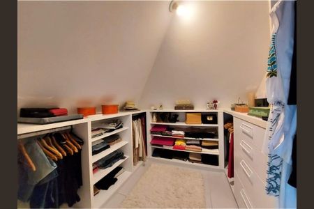 Apartamento para alugar com 166m², 4 quartos e 2 vagasCloset