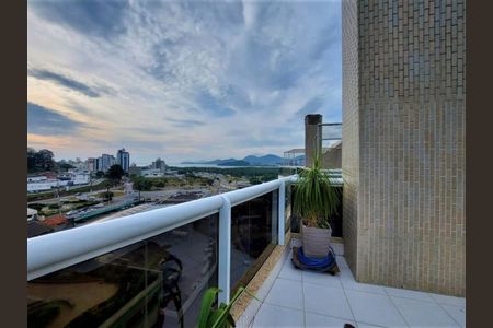 Apartamento para alugar com 166m², 4 quartos e 2 vagasVaranda