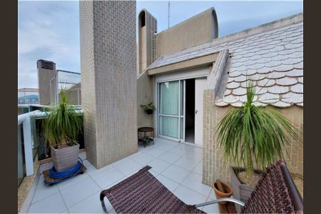 Apartamento para alugar com 166m², 4 quartos e 2 vagasVaranda