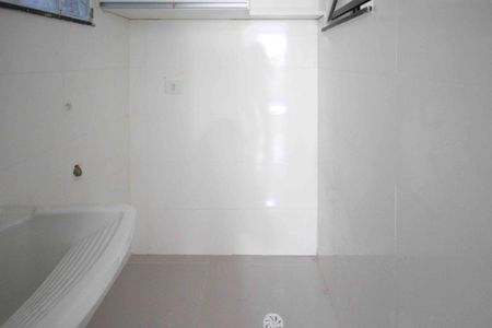 Apartamento para alugar com 34m², 2 quartos e sem vaga Apartamento para alugar com 34m², 2 quartos e sem vagaÁrea de Serviço