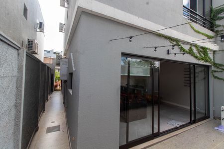 Casa de condomínio à venda com 130m², 2 quartos e 2 vagasÁREA EXTERNA FUNDOS