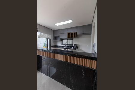 Casa de condomínio à venda com 130m², 2 quartos e 2 vagasCOZINHA