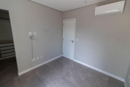 Casa de condomínio à venda com 130m², 2 quartos e 2 vagasSUITE 1