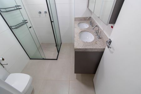 Casa de condomínio à venda com 130m², 2 quartos e 2 vagasBANHEIRO DA SUITE 2