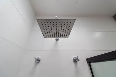 Casa de condomínio à venda com 130m², 2 quartos e 2 vagasBANHEIRO DA SUITE 1