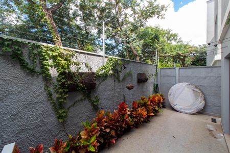 Casa de condomínio à venda com 130m², 2 quartos e 2 vagasÁREA EXTERNA FUNDOS