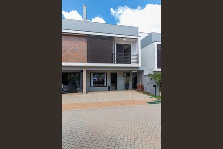 Casa de condomínio à venda com 130m², 2 quartos e 2 vagasFACHADA