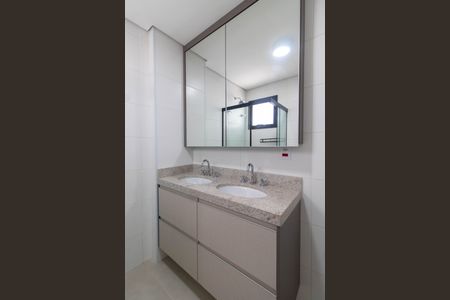 Casa de condomínio à venda com 130m², 2 quartos e 2 vagasBANHEIRO DA SUITE 2