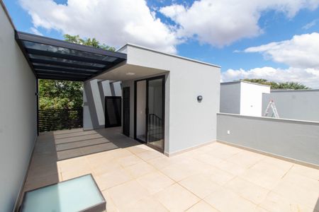 Casa de condomínio à venda com 130m², 2 quartos e 2 vagasCOBERTURA ÁREA GOURMET