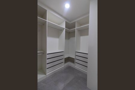 Casa de condomínio à venda com 130m², 2 quartos e 2 vagasCLOSET SUITE 2