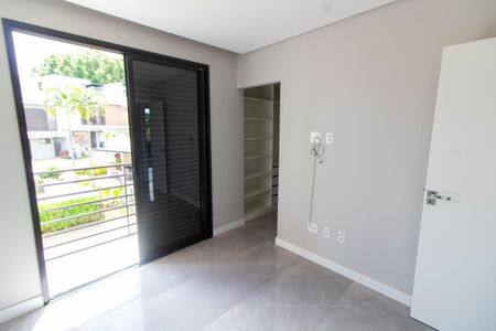 Casa de condomínio à venda com 130m², 2 quartos e 2 vagasSUITE 1