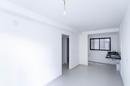 Sala, cozinha e área de serviço de apartamento à venda com 2 quartos, 44m² em Parque Sao Domingos, São Paulo