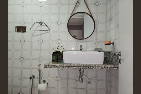 Banheiro de casa para alugar com 5 quartos, 400m² em Horto Florestal, Salvador