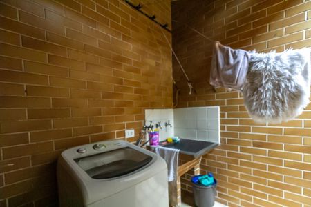 Casa para alugar com 180m², 2 quartos e 1 vagaÁrea de Serviço
