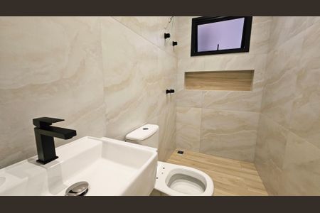 Casa de condomínio à venda com 130m², 3 quartos e 4 vagas