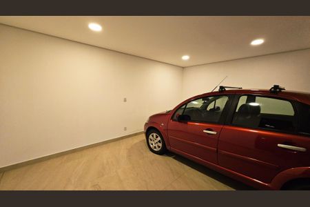 Casa de condomínio à venda com 130m², 3 quartos e 4 vagas