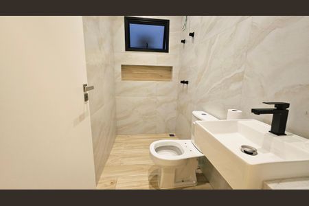 Casa de condomínio à venda com 130m², 3 quartos e 4 vagas